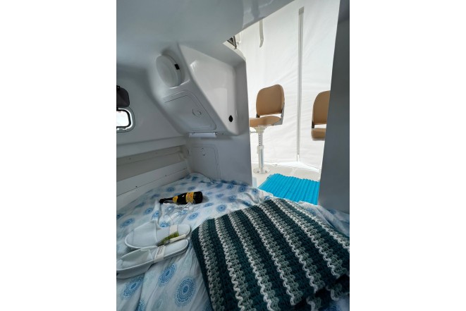 Dipol 580 Timonera + Honda BF 80