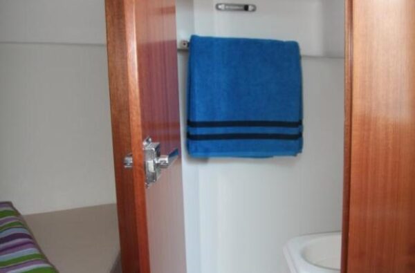 650 OBS Sundeck baño